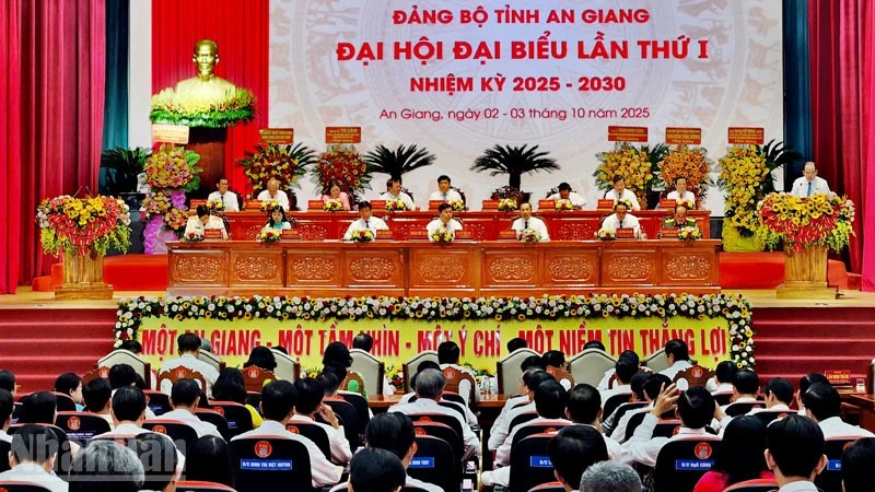 Quang cảnh phiên trù bị.