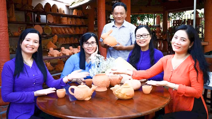 anh-1-san-pham-gom-do-vinh-long.jpg