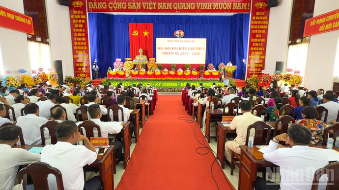 ndo_br_hinh-3-quang-canh-dai-hoi.jpg