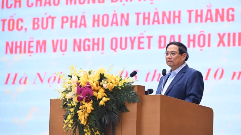 Thủ tướng Phạm Minh Chính, Chủ tịch Hội đồng Thi đua-Khen thưởng Trung ương phát biểu tại Lễ phát động thi đua. (Ảnh: TRẦN HẢI)