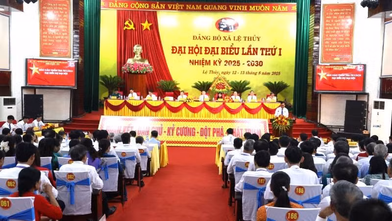 Quang cảnh Đại hội Đảng bộ xã Lệ Thủy, tỉnh Quảng Trị, lần thứ I, nhiệm kỳ 2025-2030.