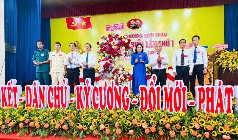 Bế mạc Đại hội Đại biểu Đảng bộ xã Dương Minh Châu lần I, nhiệm kỳ 2020-2025