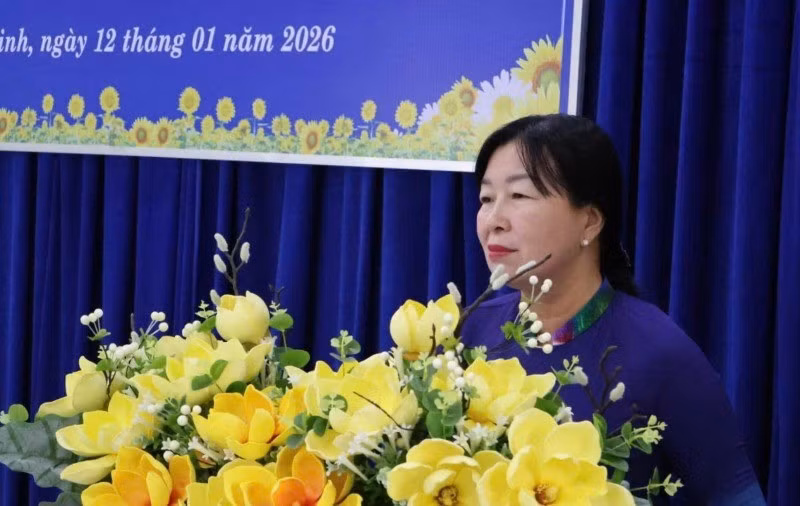 Đồng chí Trương Thị Phương Thảo, Giám đốc Sở Dân tộc và Tôn giáo tỉnh Tây Ninh phát biểu triển khai Nghị quyết