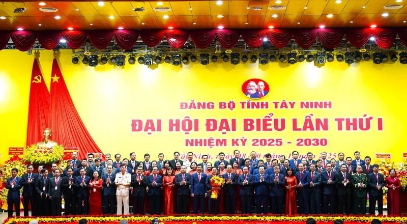 Tây Ninh “Đoàn kết-Dân chủ-Kỷ cương-Đột phá-Phát triển” cùng cả nước tiến mạnh trong kỷ nguyên vươn mình của dân tộc.