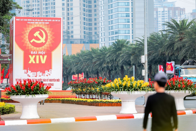 vna-potal-dai-hoi-xiv-cua-dang-ruc-ro-co-hoa-chao-mung-dai-hoi-xiv-8534358.jpg