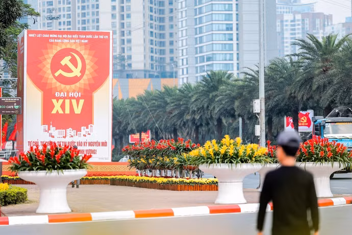 vna-potal-dai-hoi-xiv-cua-dang-ruc-ro-co-hoa-chao-mung-dai-hoi-xiv-8534358.jpg