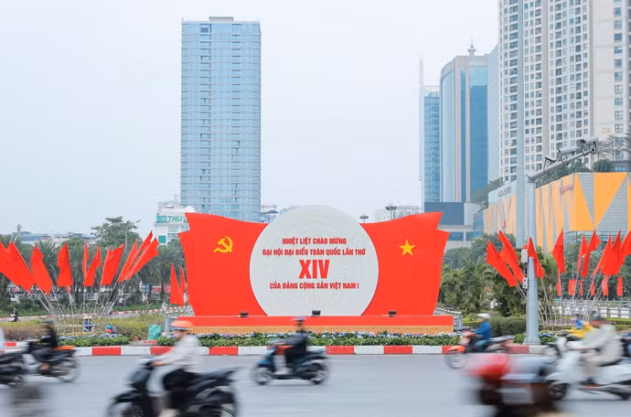 vna-potal-dai-hoi-xiv-cua-dang-ruc-ro-co-hoa-chao-mung-dai-hoi-xiv-8534353.jpg