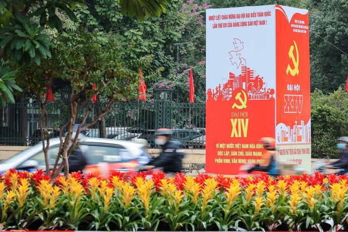 vna-potal-dai-hoi-xiv-cua-dang-ruc-ro-co-hoa-chao-mung-dai-hoi-xiv-8534352.jpg