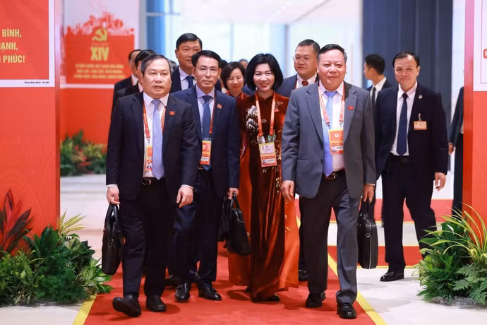 vna-potal-cac-dai-bieu-du-phien-hop-tru-bi-dai-hoi-dang-toan-quoc-lan-thu-xiv-8537869.jpg