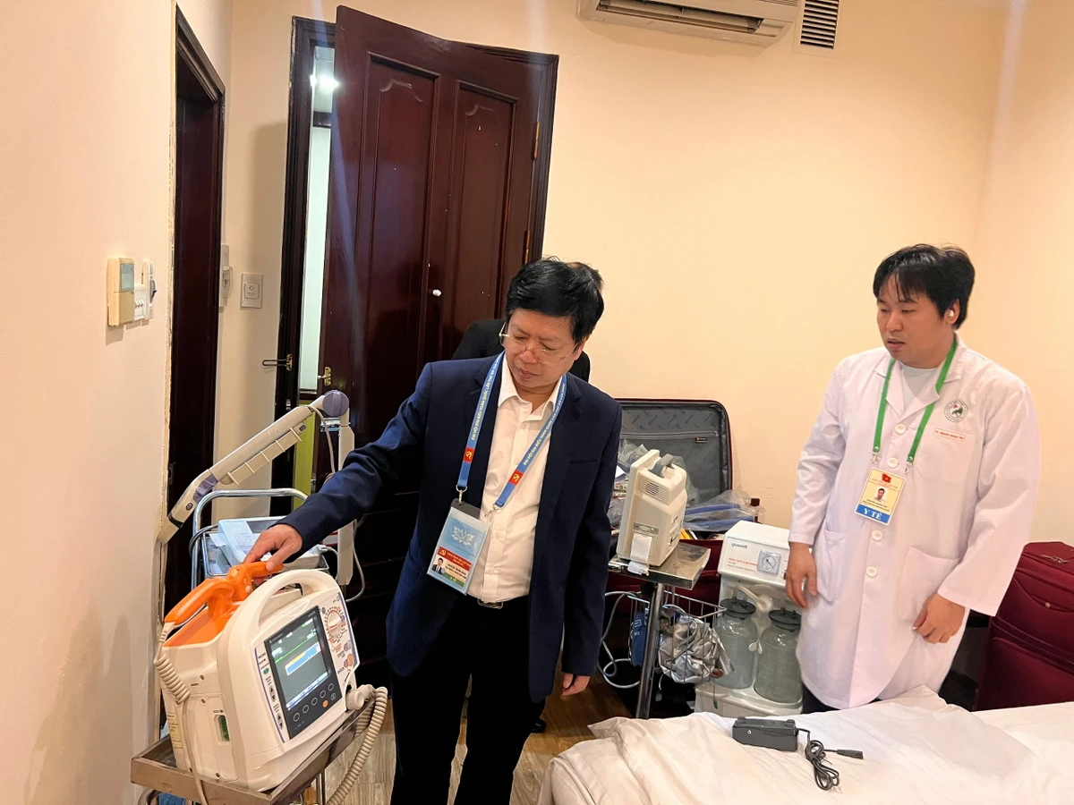 Đoàn kiểm tra, giám sát của Cục Quản lý Khám, chữa bệnh (Bộ Y tế) đã tiến hành kiểm tra, giám sát công tác trực cấp cứu, khám chữa bệnh phục vụ Đại hội đại biểu toàn quốc lần thứ XIV của Đảng.