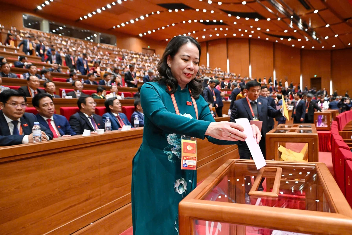 Phó Chủ tịch nước Võ Thị Ánh Xuân, Ủy viên Trung ương Đảng khóa XIV.