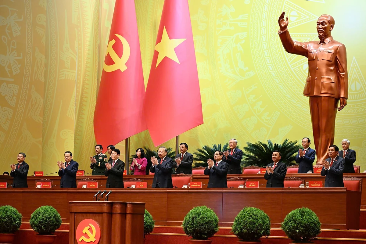 Đoàn Chủ tịch Đại hội VIX của Đảng tại phiên khai mạc sáng 20/1.