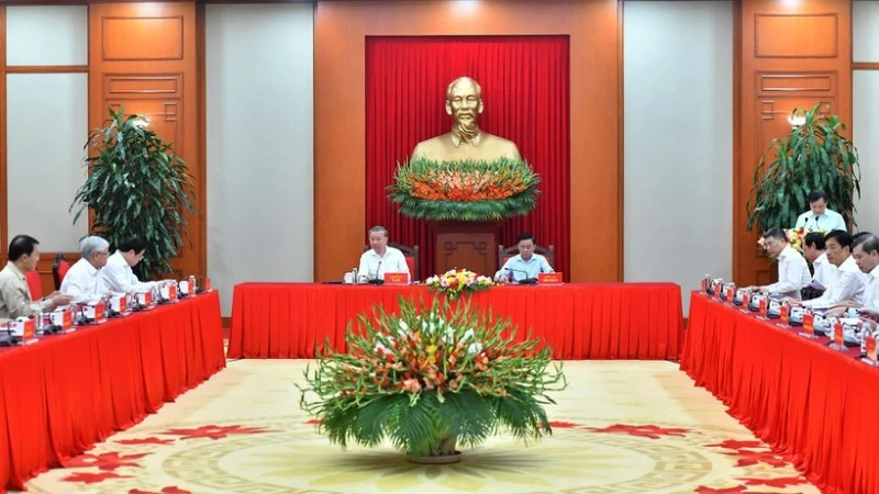 Tổng Bí thư Tô Lâm chủ trì Phiên họp thứ ba của Tiểu ban Văn kiện Đại hội XIV của Đảng. (Ảnh: ĐĂNG KHOA)