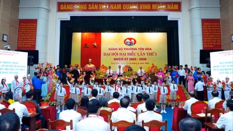 Quang cảnh Đại hội đại biểu Đảng bộ phường Yên Hòa lần thứ I, nhiệm kỳ 2025-2030.