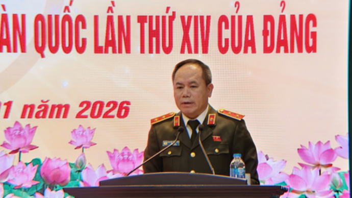 Giám đốc Công an Thành phố Hà Nội phát biểu kết luận hội nghị.