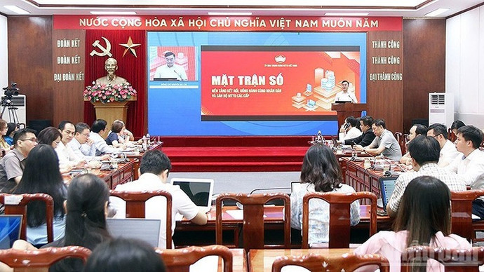 Ủy ban Trung ương Mặt trận Tổ quốc Việt Nam tổ chức Hội nghị trực tuyến toàn quốc triển khai thí điểm nền tảng “Mặt trận số” và tập huấn “Ứng dụng AI trong công tác Mặt trận Tổ quốc các cấp”, ngày 15/8/2025. (Ảnh: LINH PHAN)