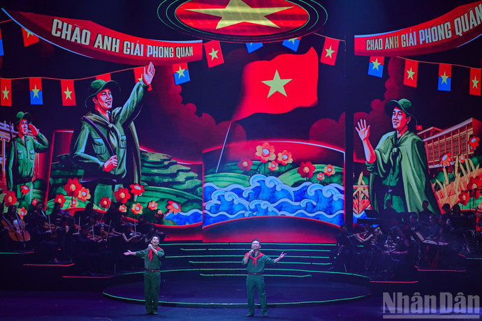 Chương trình nghệ thuật cũng tập trung phản ánh khí thế đổi mới, tinh thần sáng tạo, trí tuệ và bản lĩnh của dân tộc Việt Nam trong sự nghiệp xây dựng và bảo vệ Tổ quốc dưới sự lãnh đạo của Đảng.