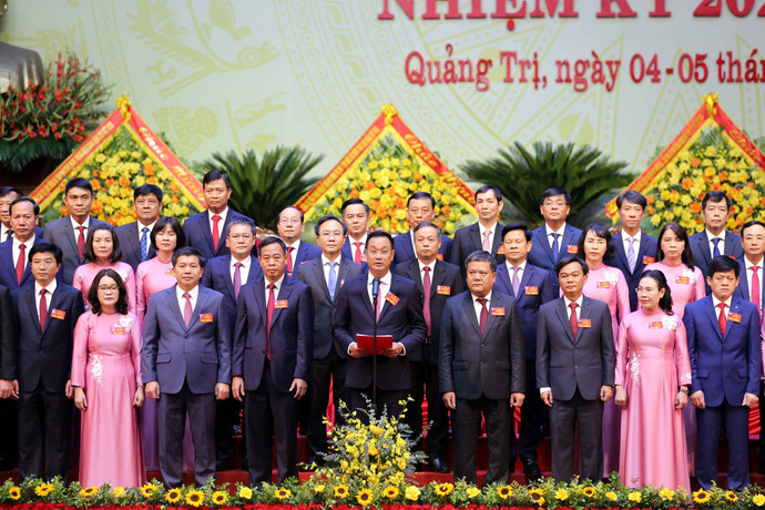 vna-potal-tien-toi-dai-hoi-xiv-cua-dang-khai-mac-dai-hoi-dai-bieu-dang-bo-tinh-quang-tri-lan-thu-nhat-8318107.jpg