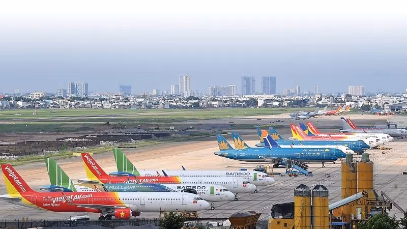 Cục Hàng không Việt Nam có chỉ thị yêu cầu các cơ quan, đơn vị trong ngành thực hiện đồng bộ các giải pháp bảo đảm hoạt động vận tải và chất lượng dịch vụ trước thềm Đại hội Đảng và cao điểm Tết.