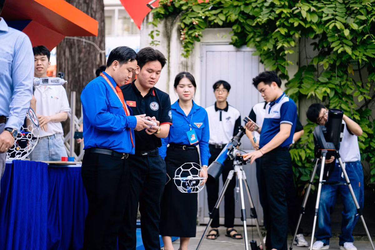 Tuổi trẻ Thành phố Hồ Chí Minh được tạo nhiều điều kiện để tiếp cận và làm chủ khoa học-công nghệ.