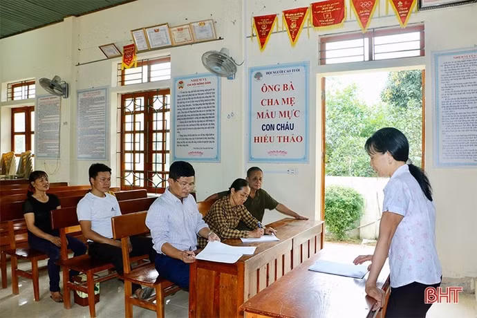 Công tác đổi mới, nâng cao chất lượng sinh hoạt chi bộ được Đảng bộ xã Ân Phú, huyện Vũ Quang (Hà Tĩnh) (cũ) nghiêm túc thực hiện. (Ảnh: Báo Hà Tĩnh)