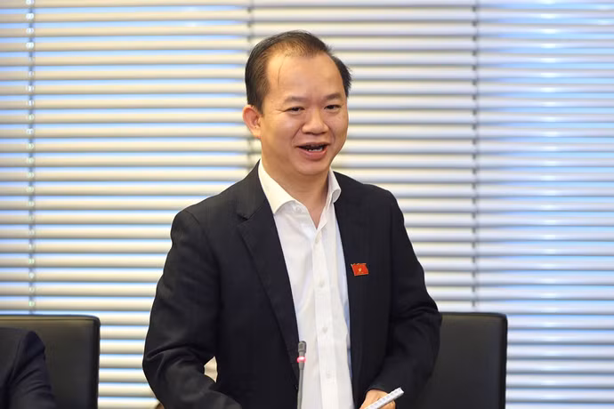 bui-hoai-son.jpg