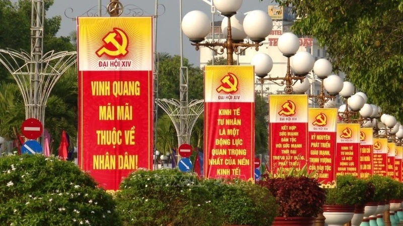 Việt Nam - 'trụ cột' ngoại giao và 'động cơ' kinh tế quan trọng của khu vực