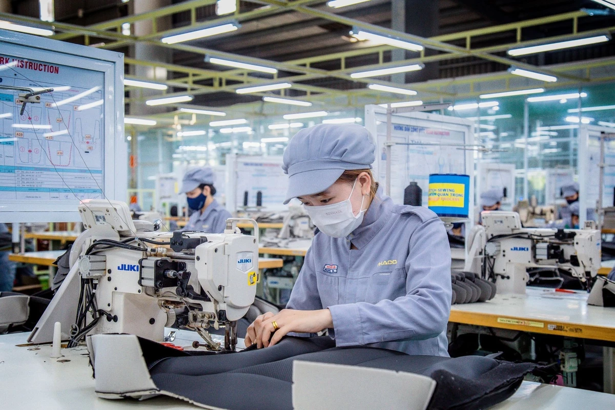 Dây chuyền may áo ghế tại Nhà máy Ghế ô-tô trong Khu công nghiệp Thaco Chu Lai, Quảng Nam. (Ảnh nhandan.vn)