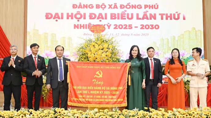z7444001742240-0045debf4c41b9b4705f7d8dfb00a283.jpg
