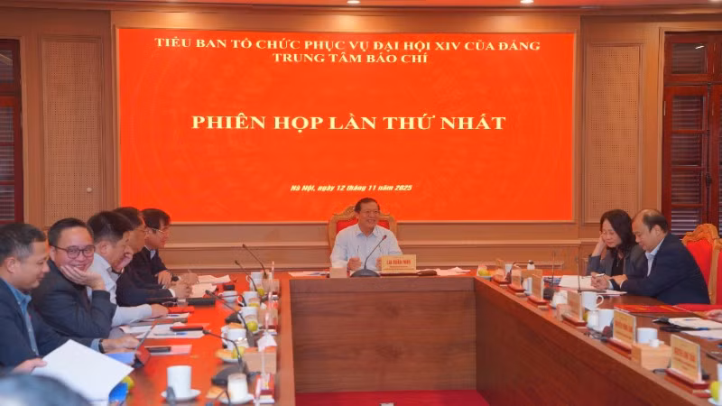 Quang cảnh phiên họp. 