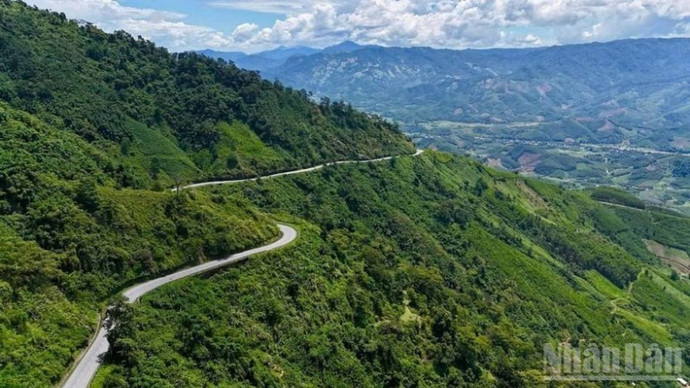 Quốc lộ 24 qua địa bàn tỉnh Quảng Ngãi.