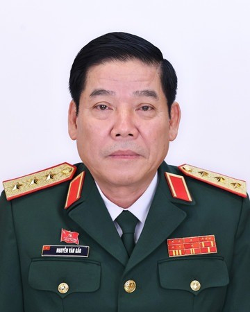 22-nguyen-van-gau-bo-quoc-phong.jpg