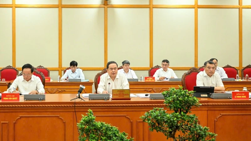 Tổ công tác số 3 của Bộ Chính trị do Chủ tịch Quốc hội Trần Thanh Mẫn chủ trì. (Ảnh: DUY LINH)