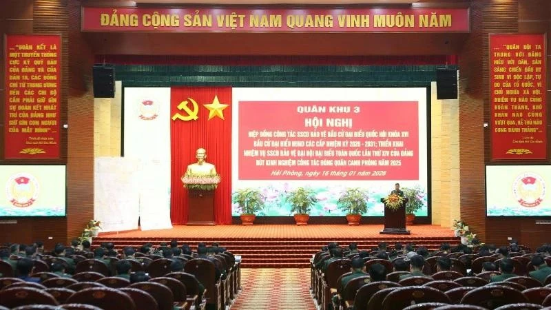 Lực lượng vũ trang Quân khu 3 sẵn sàng chiến đấu bảo vệ Đại hội XIV của Đảng