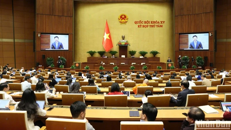 Đổi mới thể chế mạnh mẽ, hiệu quả để phát triển toàn diện