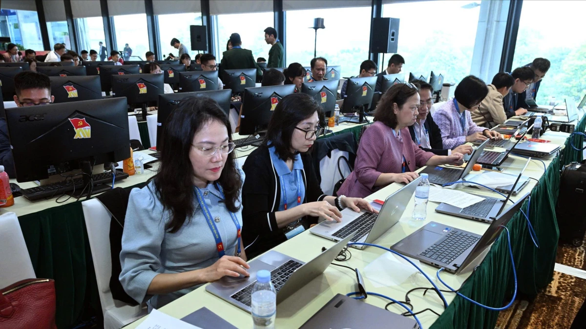 Các nhà báo bày tỏ vinh dự, tự hào và trách nhiệm khi tác nghiệp tại Đại hội XIV của Đảng