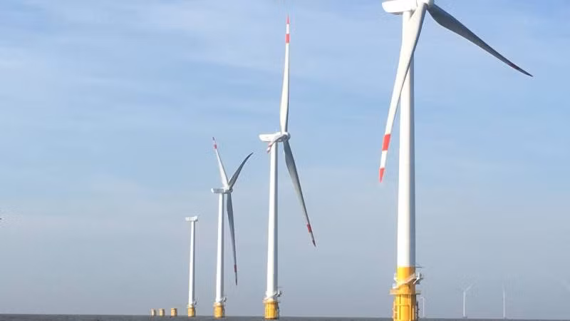 Phát triển năng lượng tái tạo tại xã Thạnh Hải.