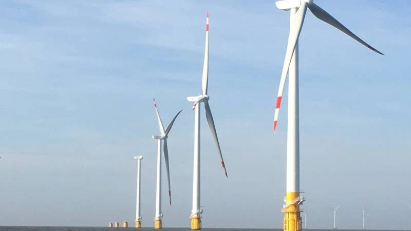 Phát triển năng lượng tái tạo tại xã Thạnh Hải.