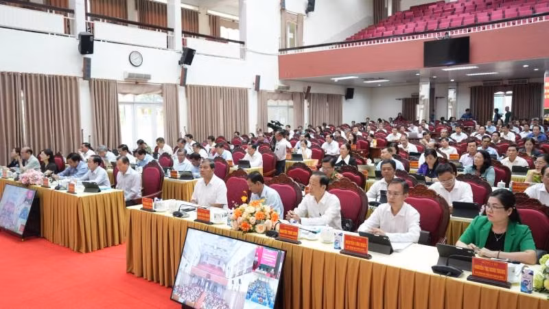 Tỉnh ủy Vĩnh Long tập trung sự lãnh đạo đối với công tác thi hành án dân sự trong tình hình mới.