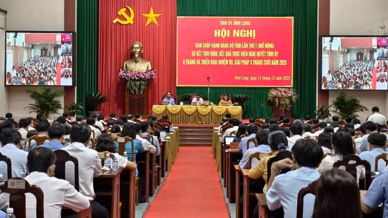 Tỉnh ủy Vĩnh Long tập trung đổi mới, nâng cao chất lượng sinh hoạt chi bộ.