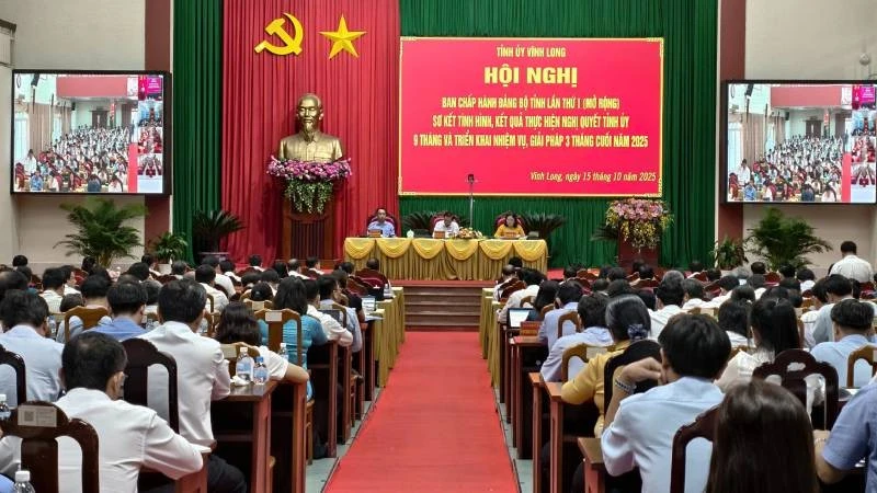 Tỉnh ủy Vĩnh Long tập trung đổi mới, nâng cao chất lượng sinh hoạt chi bộ.