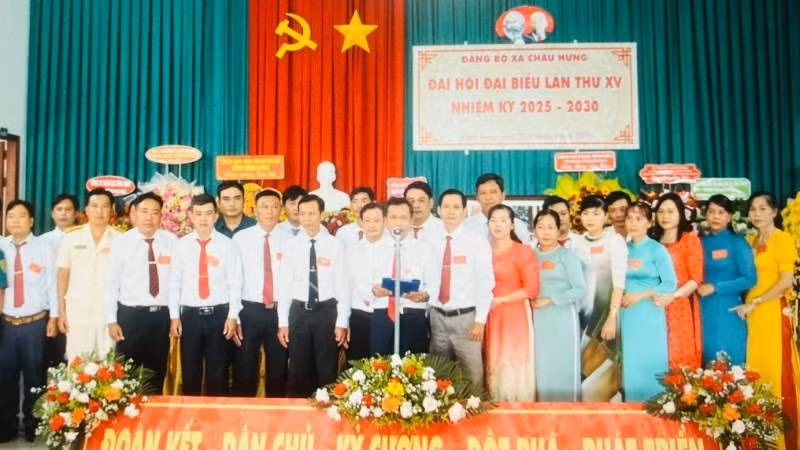 Đại hội đại biểu Đảng bộ xã Châu Hưng đề ra mục tiêu phát triển kinh tế-xã hội nhanh, bền vững.