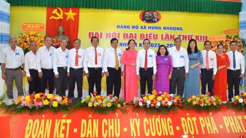 Đại hội đại biểu Đảng bộ xã Hưng Nhượng đề ra mục tiêu xây dựng xã nông thôn mới nâng cao.