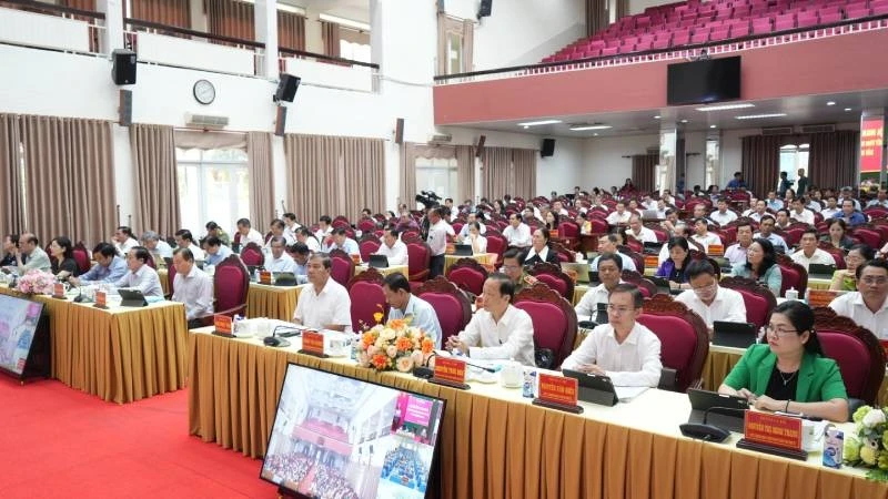 Tỉnh Vĩnh Long tập trung triển khai đồng bộ các giải pháp xây dựng hệ thống chính trị tinh gọn, hiệu lực, hiệu quả.