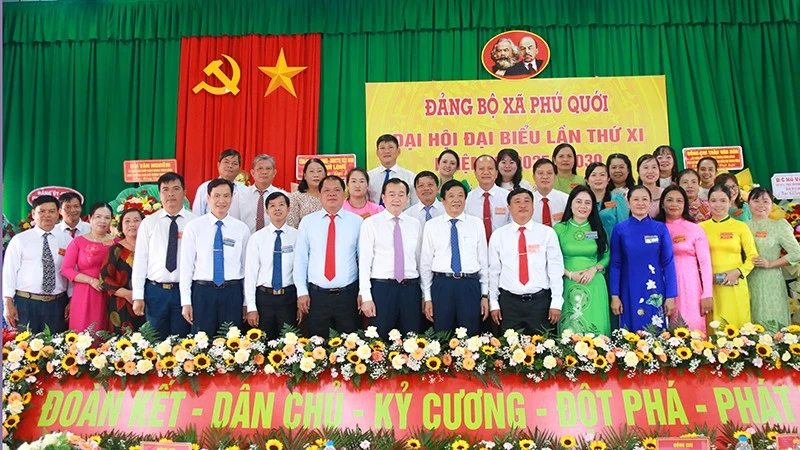 Ban chấp hành Đảng bộ xã Phú Quới. 