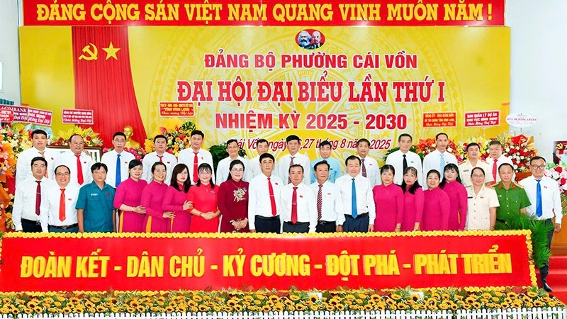 Ban chấp hành Đảng bộ phường Cái Vồn