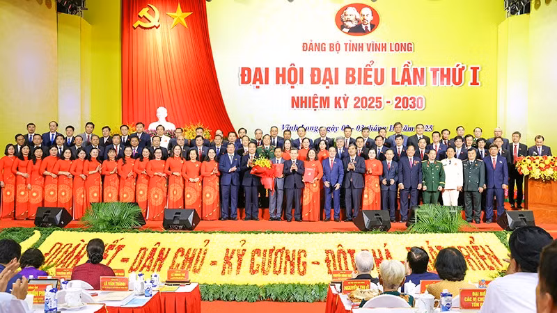 Ban chấp hành Đảng bộ tỉnh Vĩnh Long.
