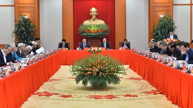 Quang cảnh Hội nghị các đồng chí nguyên lãnh đạo Đảng, Nhà nước góp ý kiến vào các dự thảo văn kiện trình Đại hội XIV diễn ra tại Trụ sở Trung ương Đảng, ngày 6/11/2024. (Ảnh: ĐĂNG KHOA)