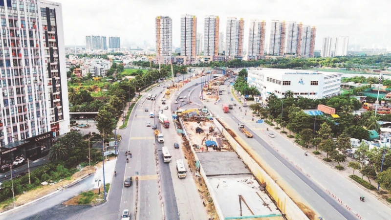 Phường đang tập trung vào quy hoạch và đầu tư, hoàn thiện hệ thống cơ sở hạ tầng, nhằm đáp ứng yêu cầu phát triển.