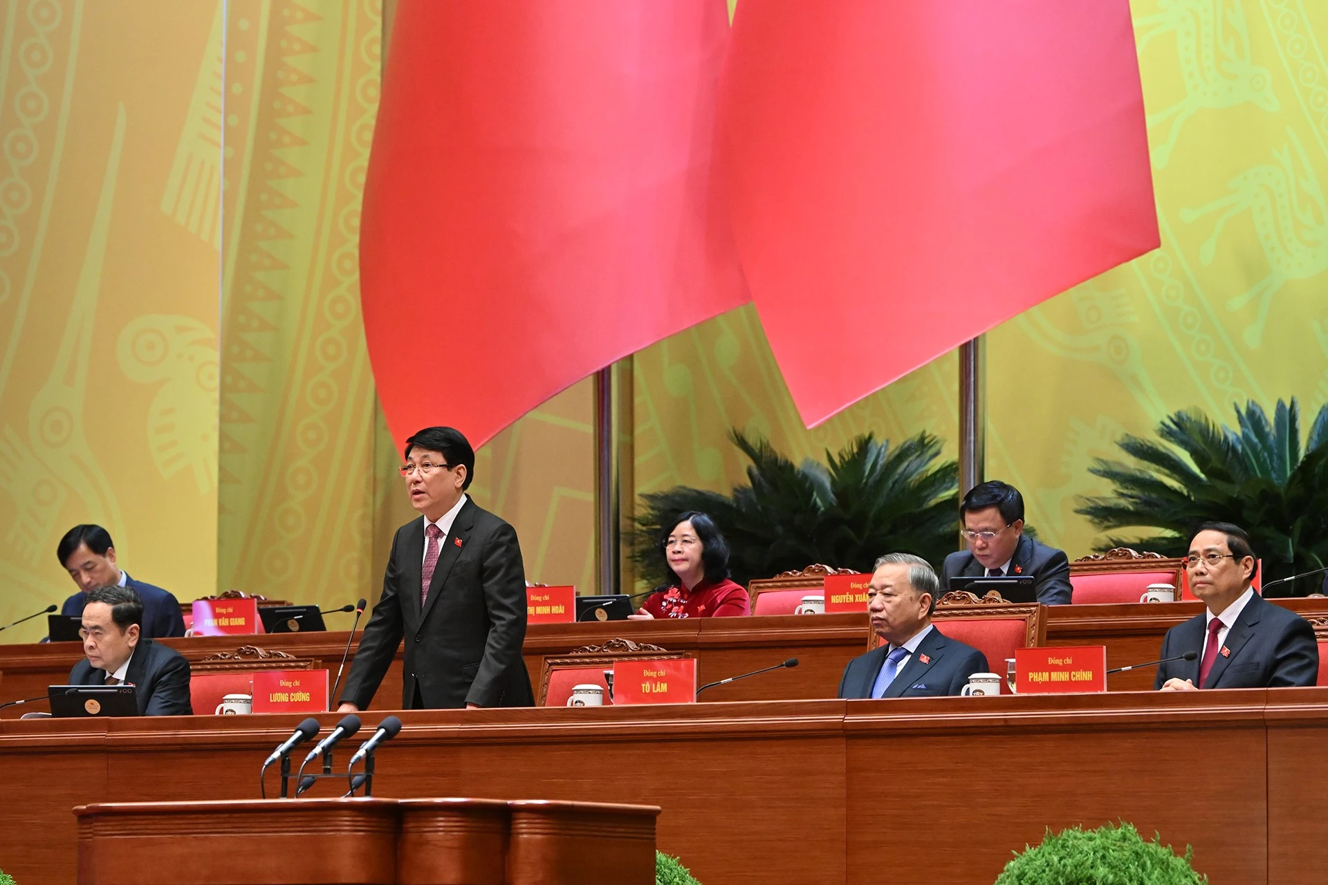 [Ảnh] Đại hội XIV của Đảng: Phiên thảo luận ở hội trường về các Văn kiện Đại hội sáng 21/1